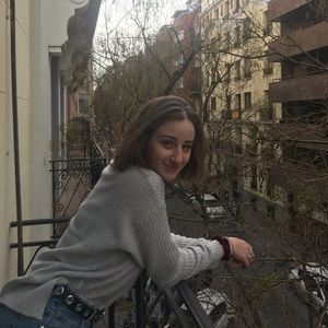 Meet your Posher, Beatriz